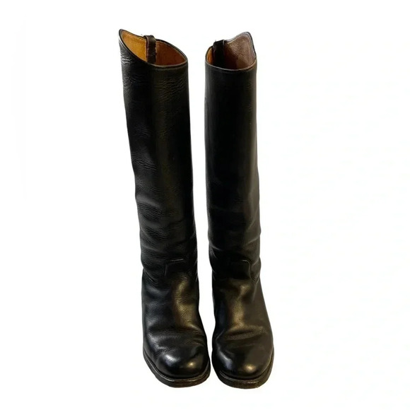 Elegant Black Heeled Boots - Picture 5 of 13